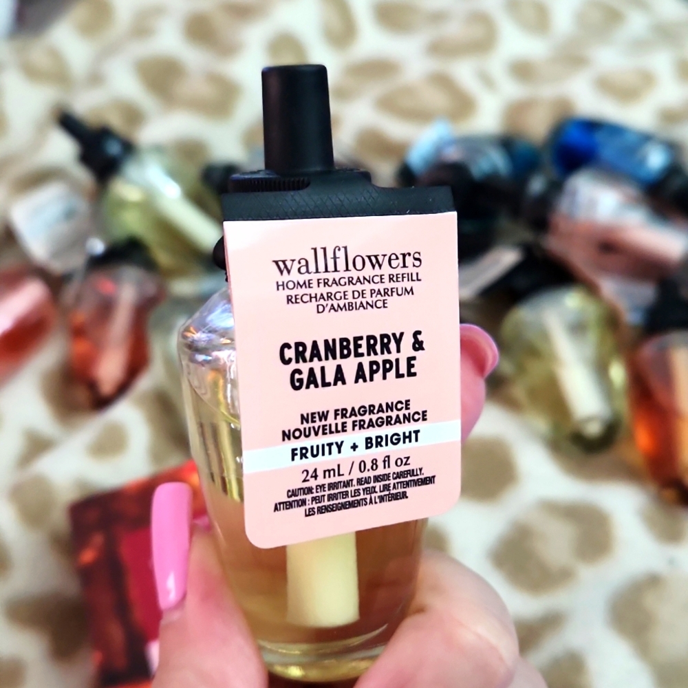 NWT CRANBERRY & GALA APPLE